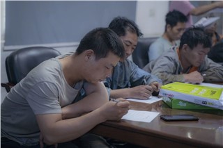 朝陽集團開展行車和有限作業(yè)空間安全操作培訓(xùn)、道路交通安全培訓(xùn)